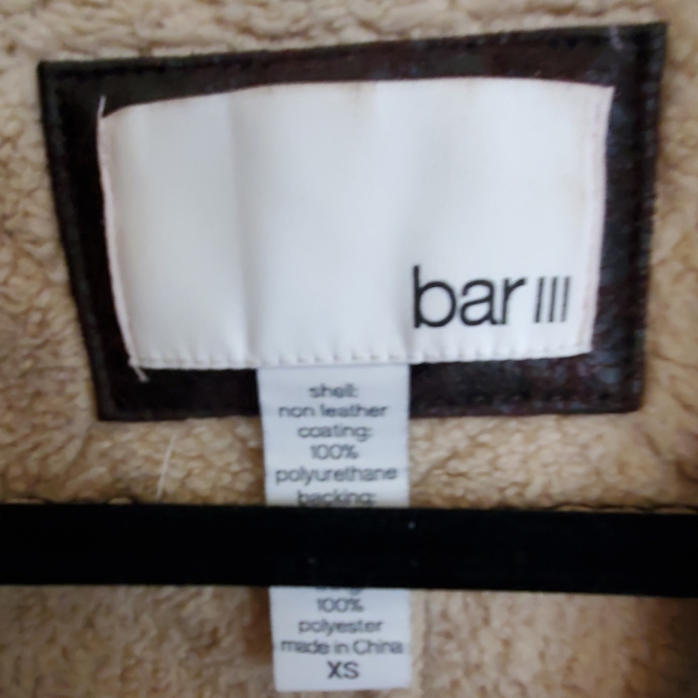 Vest - Picture 2 of 3